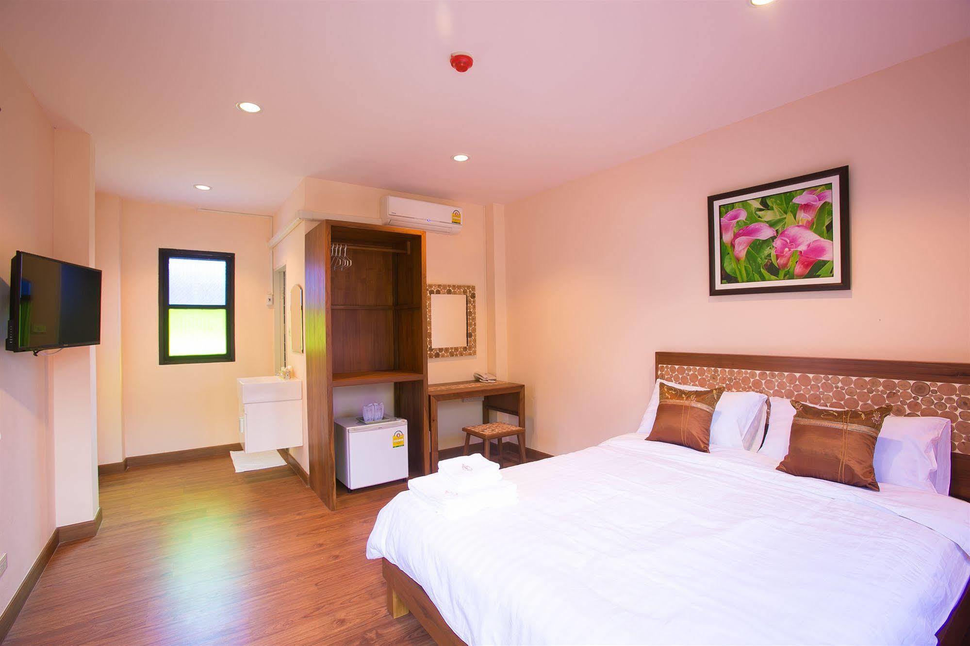 Calla Lily Boutique Residence Чиангмай Экстерьер фото